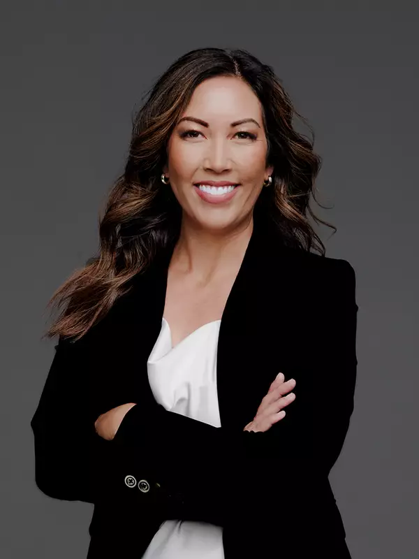 Cosmetic Dentist Dr. Kristin Kratzer